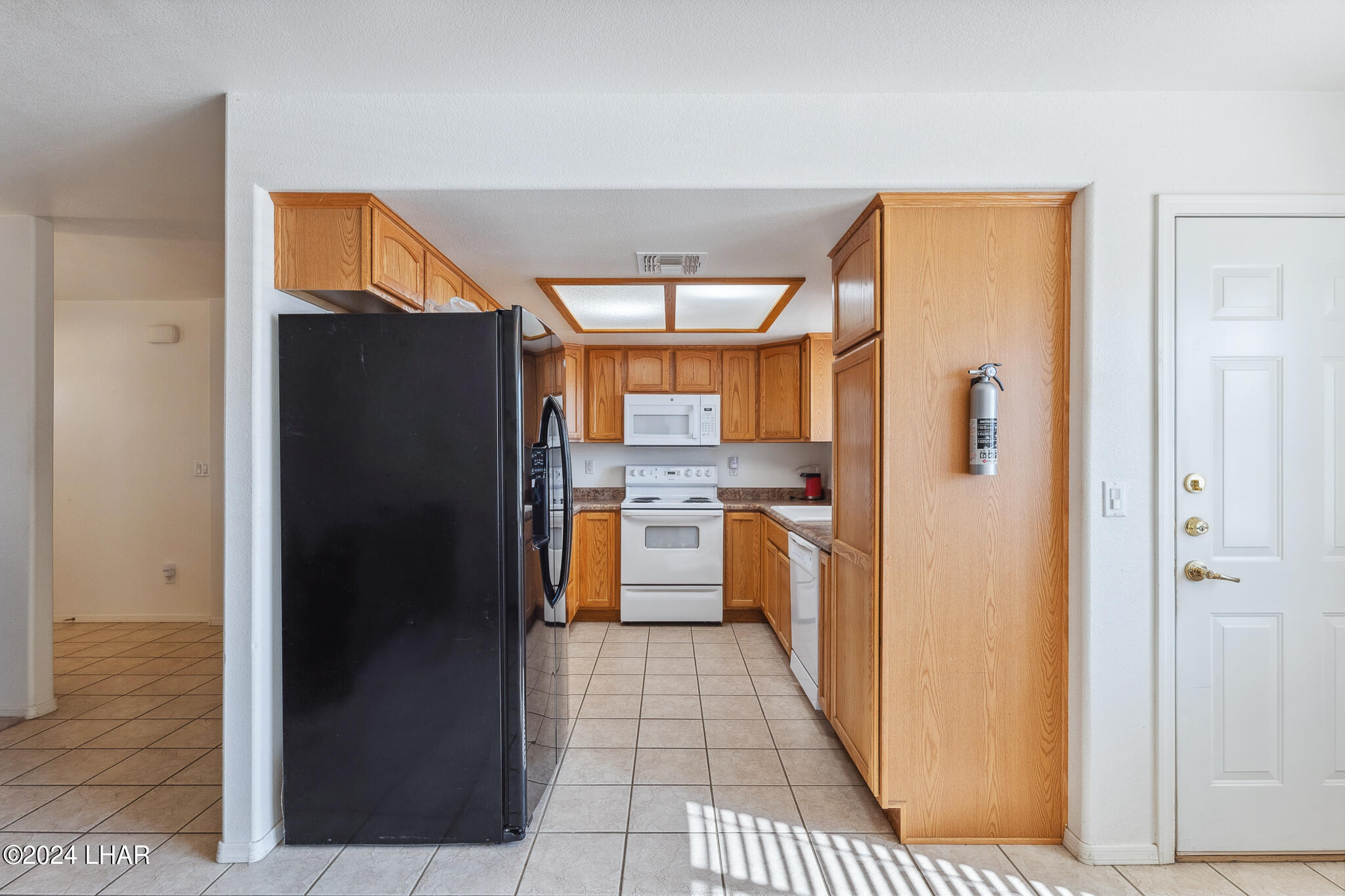 3634 North Avra Road Golden Valley, AZ 86413 - Photo 11 of 36 3634 N Avra Rd Golden Valley, AZ, United