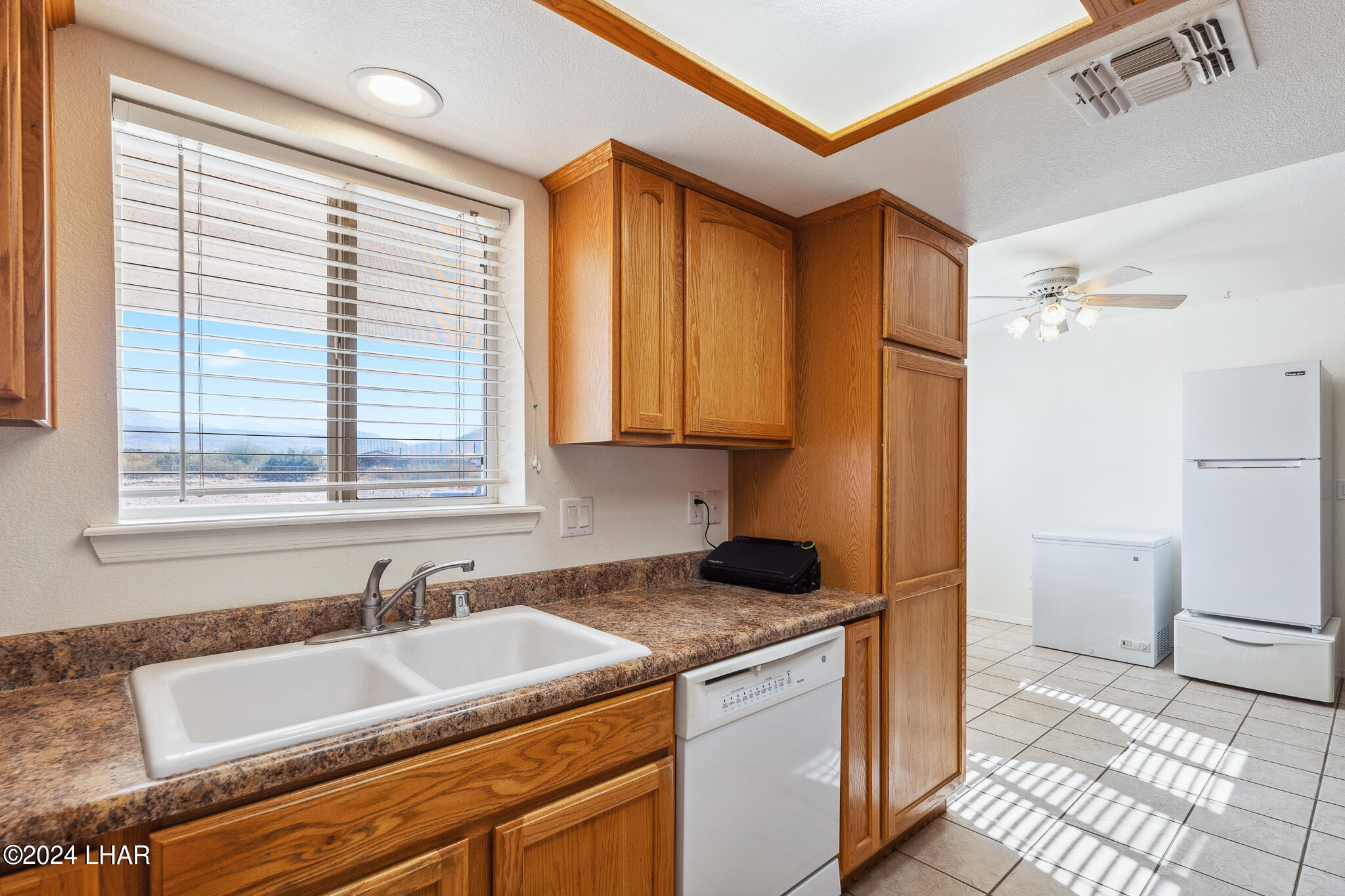 3634 North Avra Road Golden Valley, AZ 86413 - Photo 13 of 36 3634 N Avra Rd Golden Valley, AZ, United