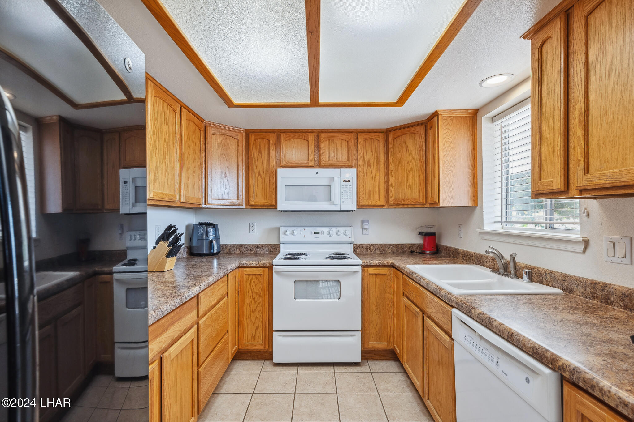 3634 North Avra Road Golden Valley, AZ 86413 - Photo 14 of 36 3634 N Avra Rd Golden Valley, AZ, United
