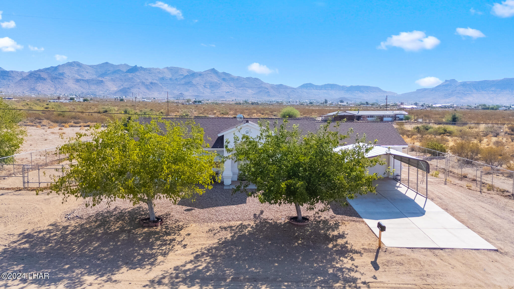 3634 North Avra Road Golden Valley, AZ 86413 - Photo 4 of 36 3634 N Avra Rd Golden Valley, AZ, United
