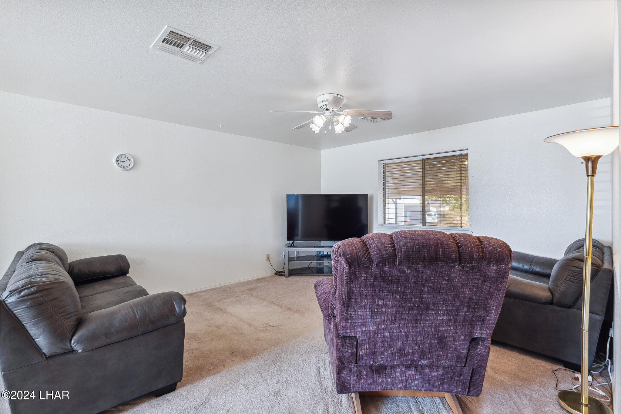 3634 North Avra Road Golden Valley, AZ 86413 - Photo 8 of 36 3634 N Avra Rd Golden Valley, AZ, United