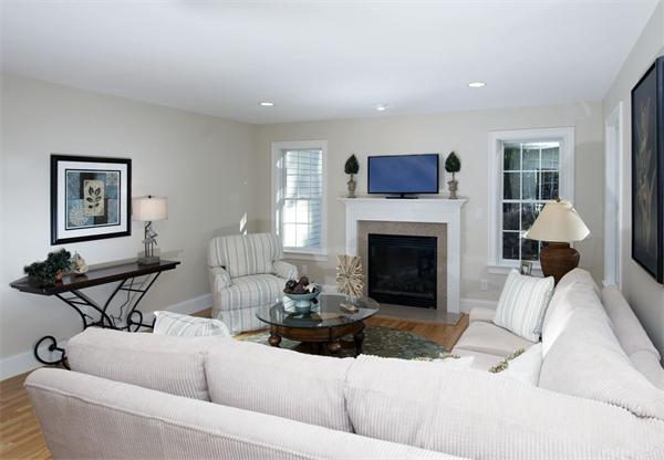 7 Harris Way Georgetown, MA 01833 - Photo 4 of 19 Gallery Image 4