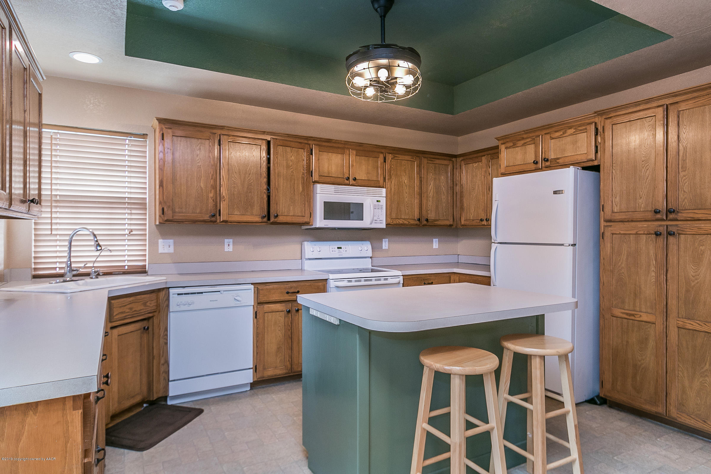 4201 Rhine Avenue Amarillo, TX 79110 - Photo 5 of 17 005_Kitchen