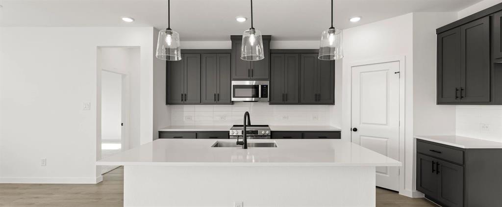 1011 Colgate Circle Princeton, TX 75407 - Photo 11 of 40 Kitchen featuring the Minimalist Collection