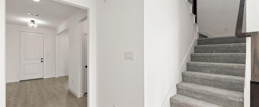 1011 Colgate Circle Princeton, TX 75407 - Photo 8 of 40 Foyer