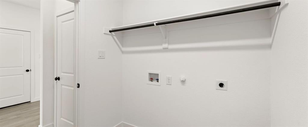 1011 Colgate Circle Princeton, TX 75407 - Photo 10 of 40 Utility Room