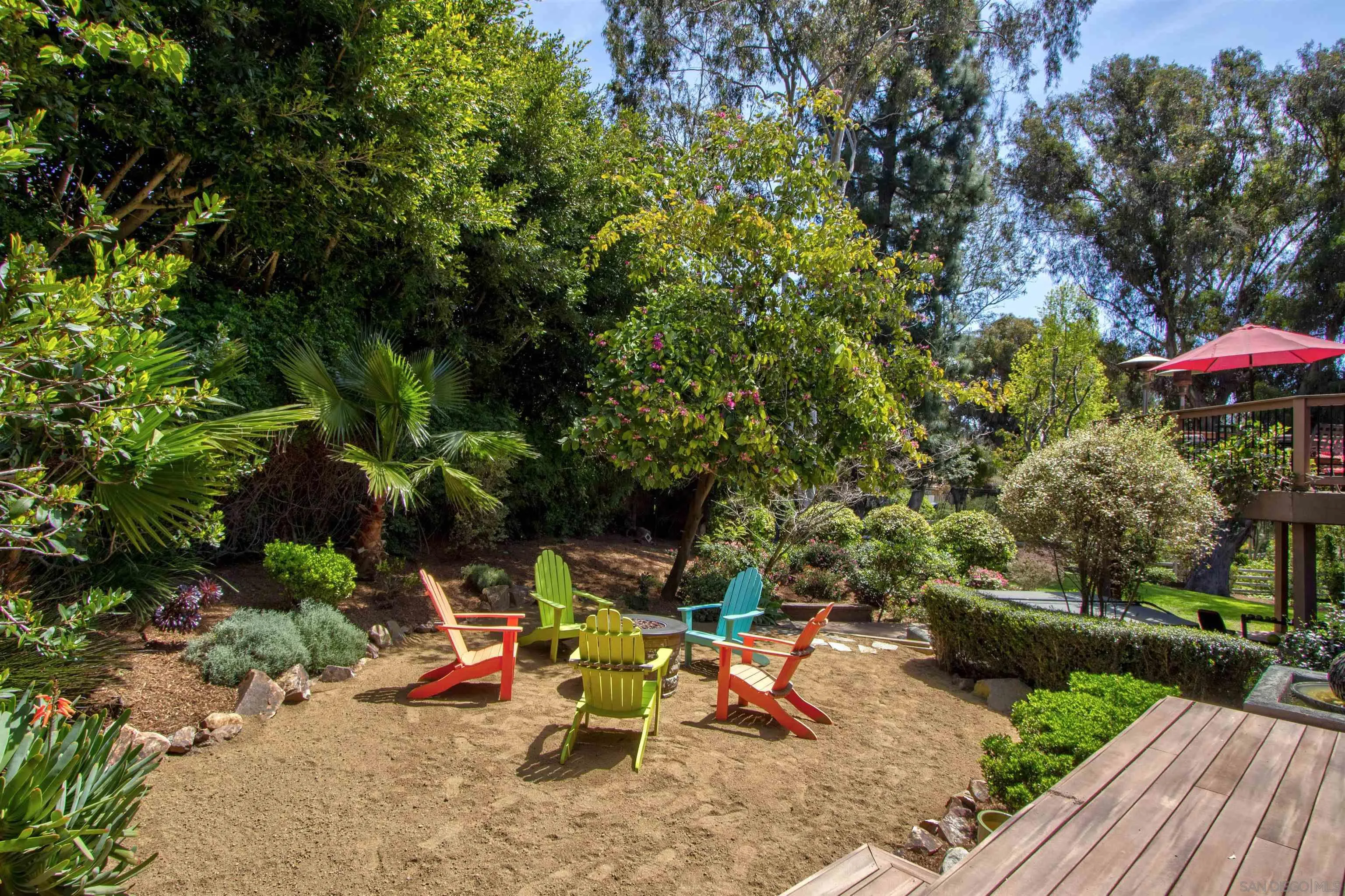 1041 Solana Drive Del Mar, CA 92014 - Photo 28 of 44 an outdoor space with furniture and garden