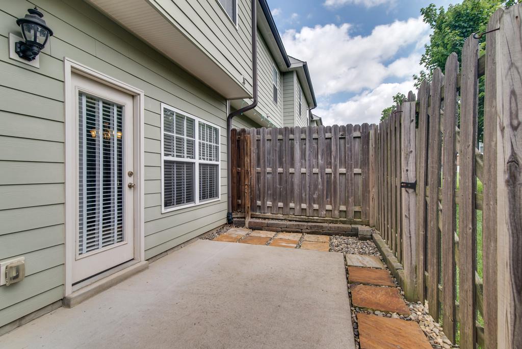 553 Rosedale Avenue, Unit 127 Nashville, TN 37211 - Photo 24 of 27 a view of outdoor space with wooden fence