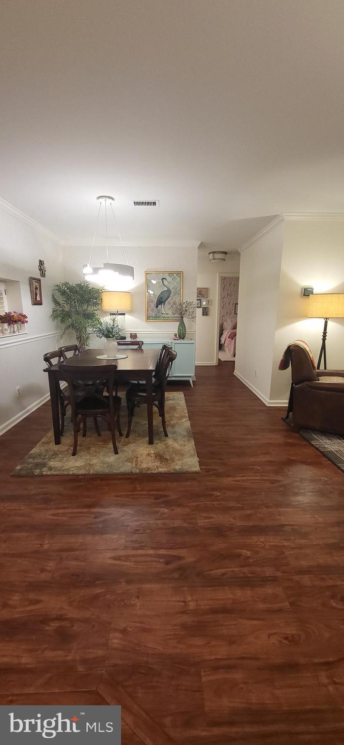 5806 Cove Landing Road, Unit 101 Burke, VA 22015 - Photo 16 of 92 Gallery Image 16
