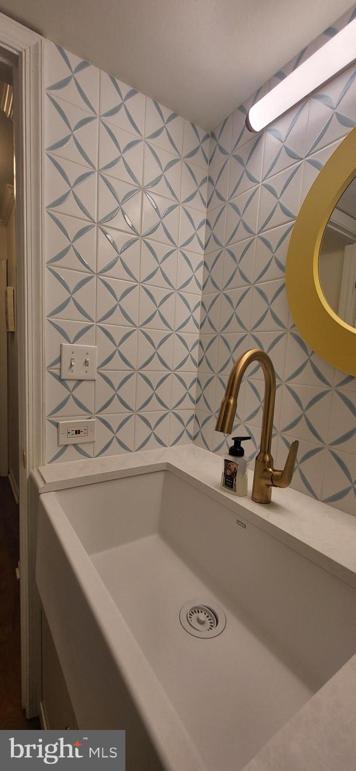5806 Cove Landing Road, Unit 101 Burke, VA 22015 - Photo 49 of 92 Updated Hall bath
