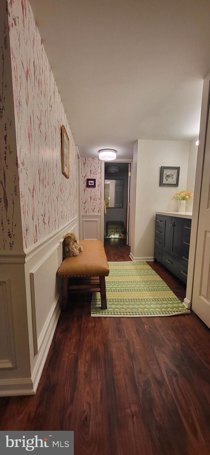 5806 Cove Landing Road, Unit 101 Burke, VA 22015 - Photo 63 of 92 Gallery Image 63