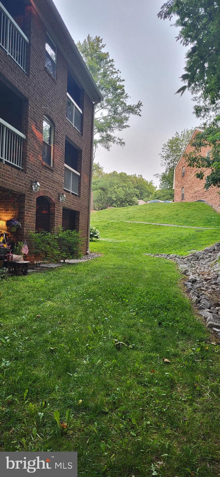 5806 Cove Landing Road, Unit 101 Burke, VA 22015 - Photo 78 of 92 Gallery Image 78