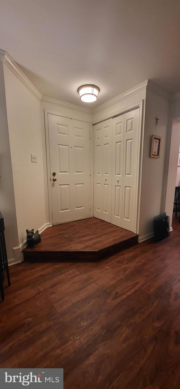 5806 Cove Landing Road, Unit 101 Burke, VA 22015 - Photo 8 of 92 Entrance
