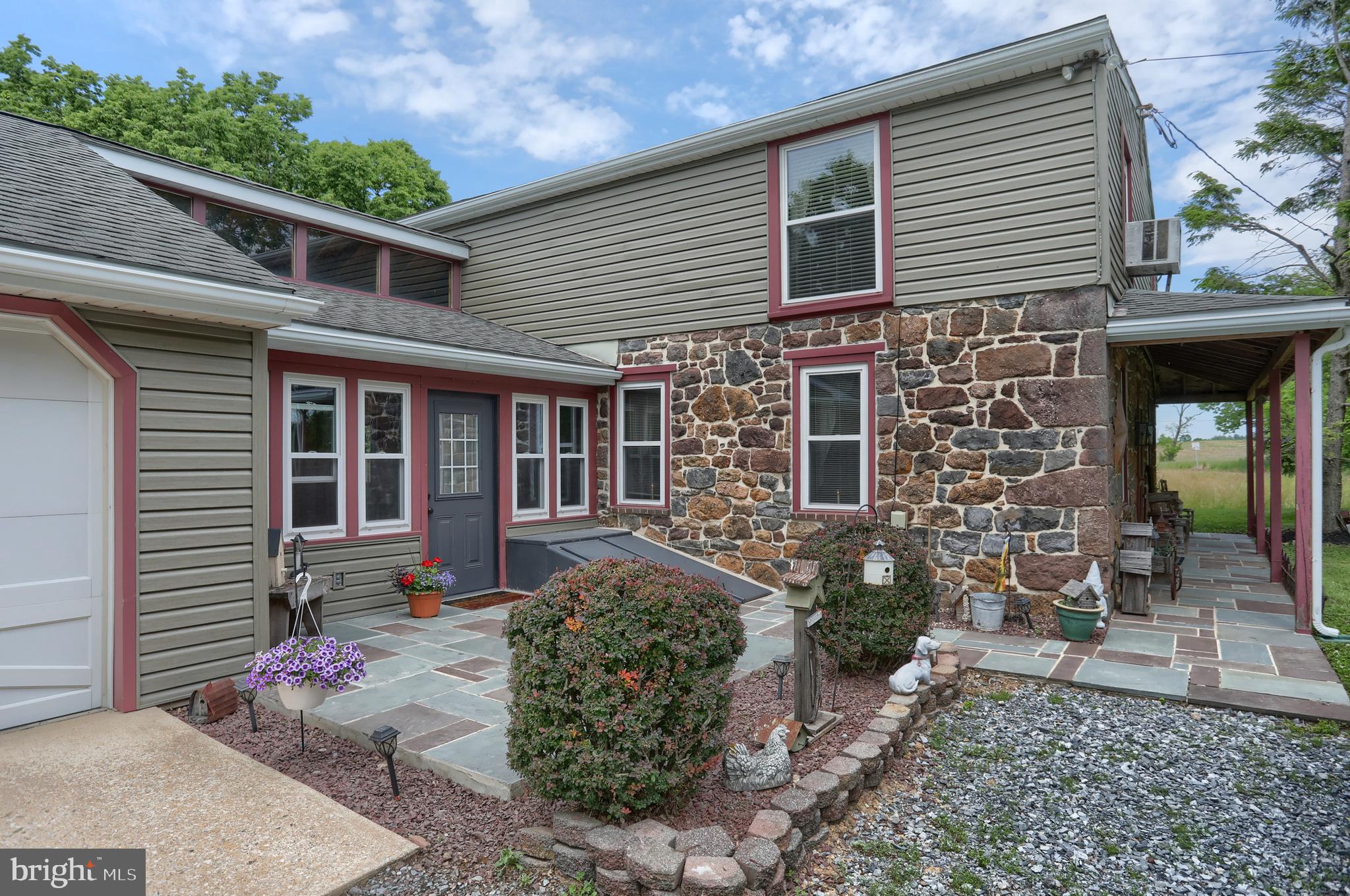 6767 Schoolhouse Road Hershey, PA 17033 - Photo 3 of 51