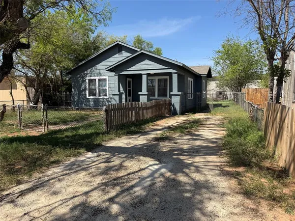 $1,695 | 3142 South 2nd Street, Abilene, TX 79605