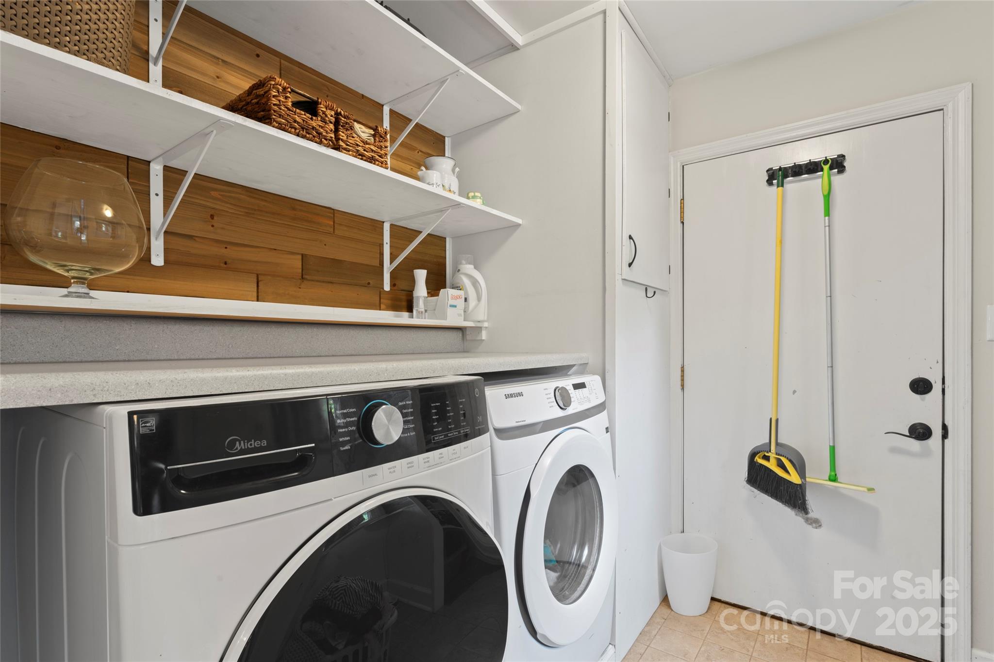 14217 Phillips Road Matthews, NC 28105 - Photo 19 of 38 a utility room with dryer and washer