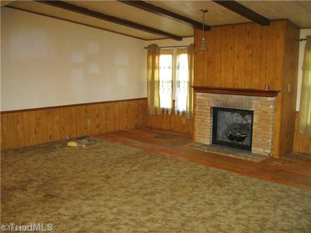 449 Albert Road Stokesdale, NC 27357 - Photo 8 of 16 Living Room.