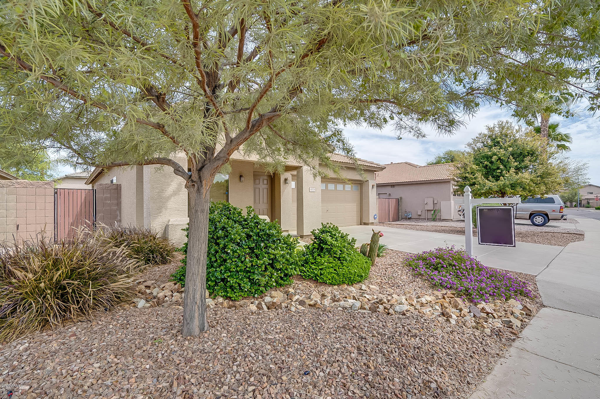 14534 West Hearn Road Surprise, AZ 85379 - Photo 4 of 49 Hearn-2