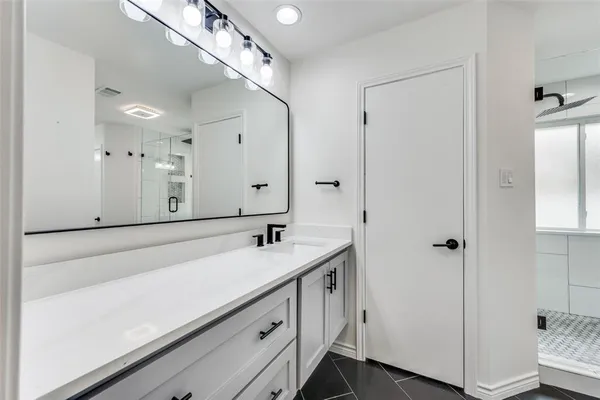 $3,500 | 3805 Brookhaven Circle, Fort Worth, TX 76109