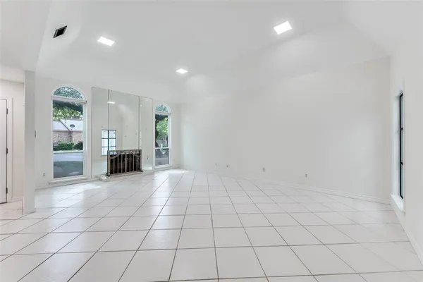$3,500 | 3805 Brookhaven Circle, Fort Worth, TX 76109