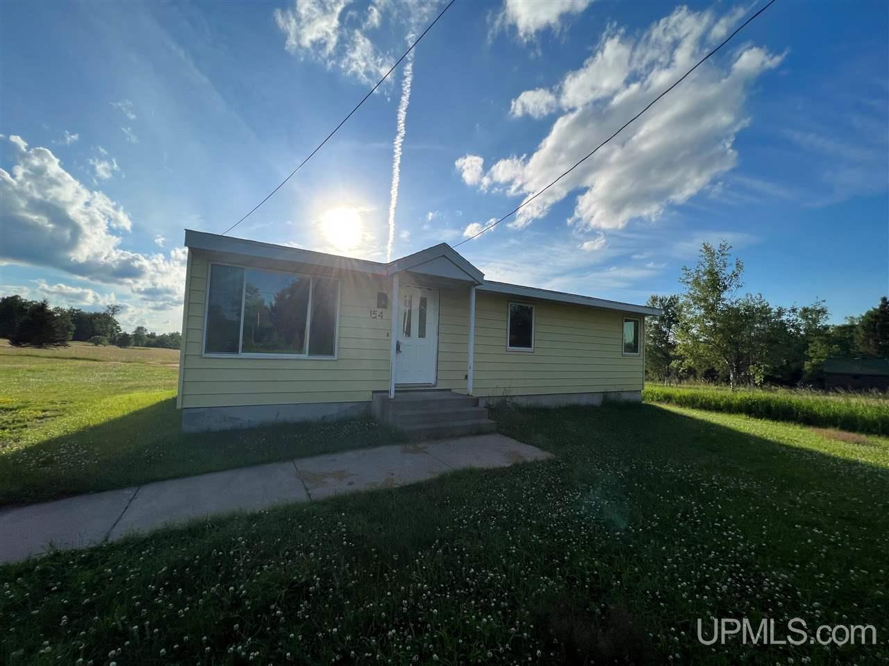 154 Hamnar Road Iron River, MI 49935 - Photo 1 of 11 Gallery Image 1