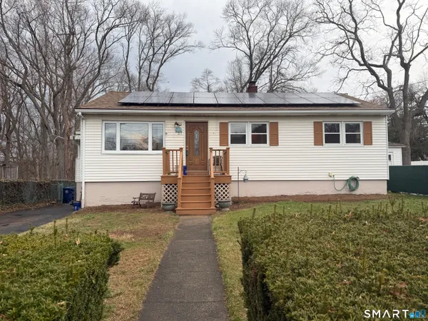 $319,900 | 37 Yates Street, West Haven, CT 06516