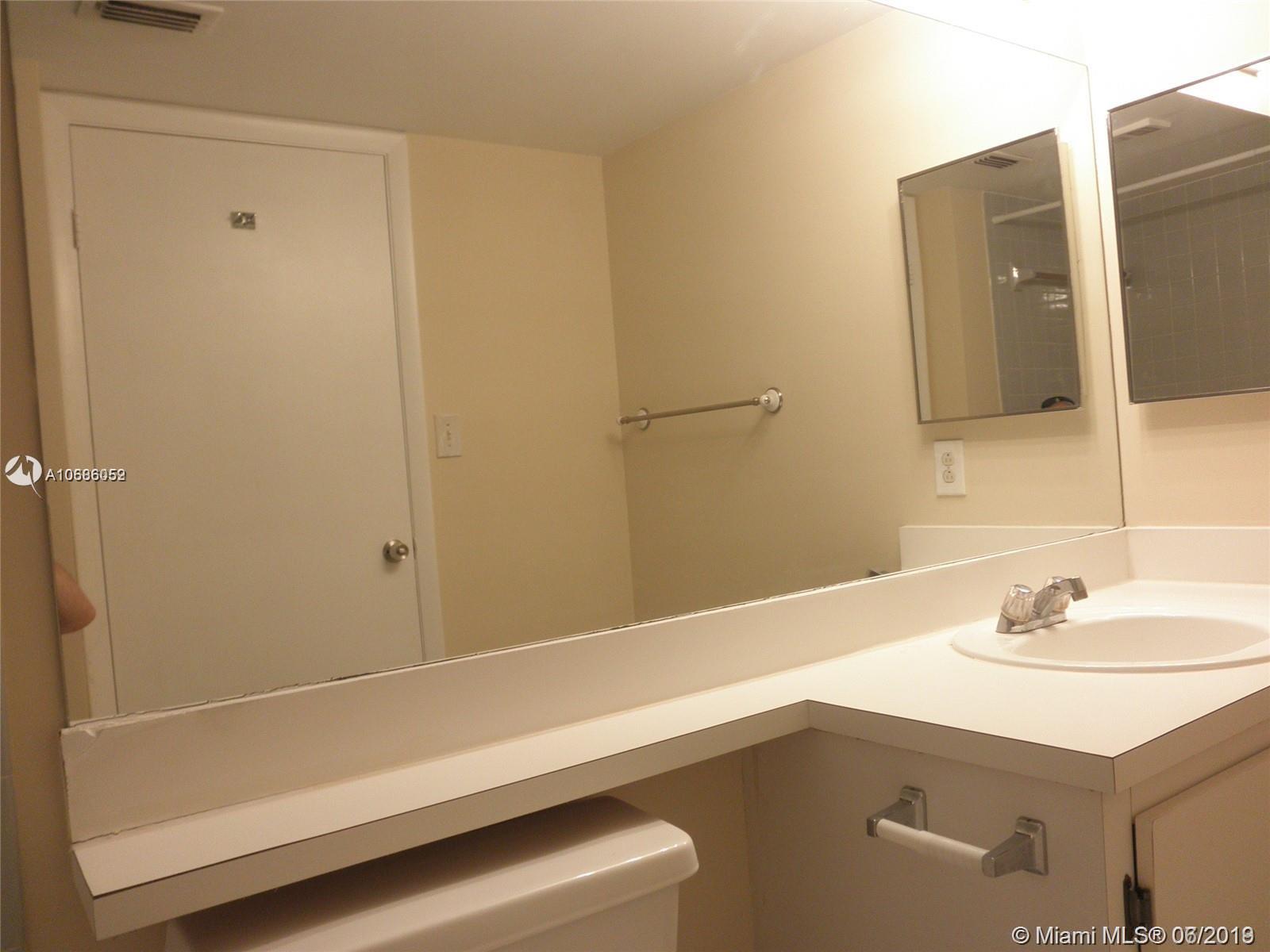 610 South Park Road, Unit 341 Hollywood, FL 33021 - Photo 14 of 30 Gallery Image 14