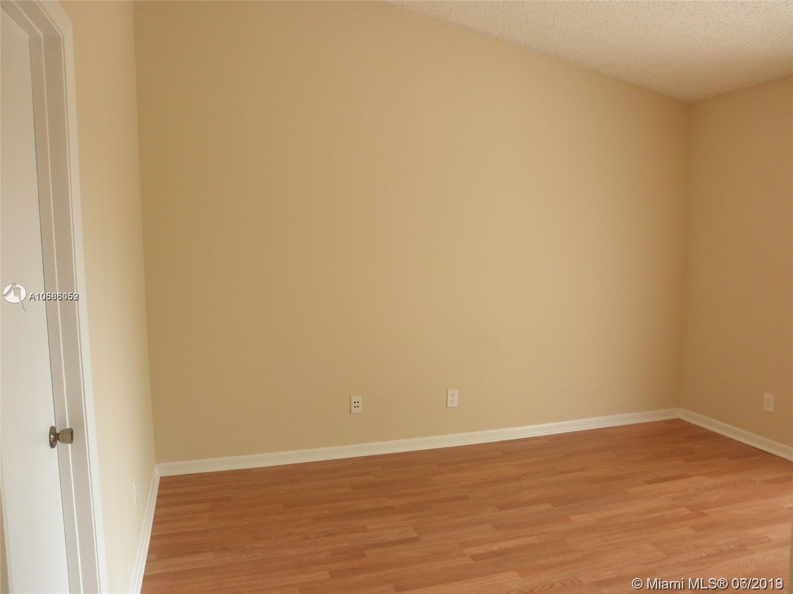 610 South Park Road, Unit 341 Hollywood, FL 33021 - Photo 3 of 30 Gallery Image 3