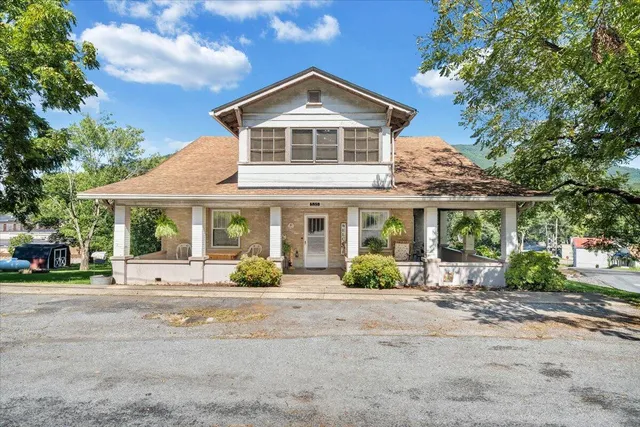 $313,000 | 535 Boyd Street, Buchanan, VA 24066