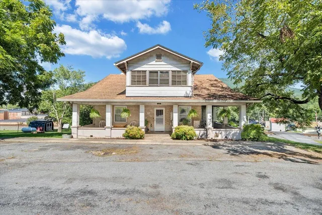 $313,000 | 535 Boyd Street, Buchanan, VA 24066