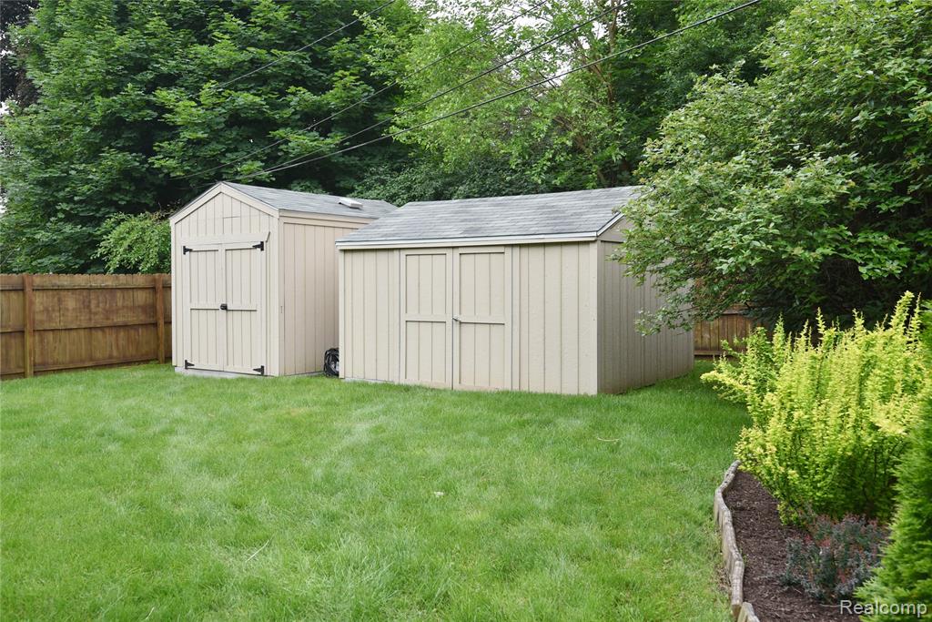 6937 Beach Road Troy, MI 48098 - Photo 39 of 39