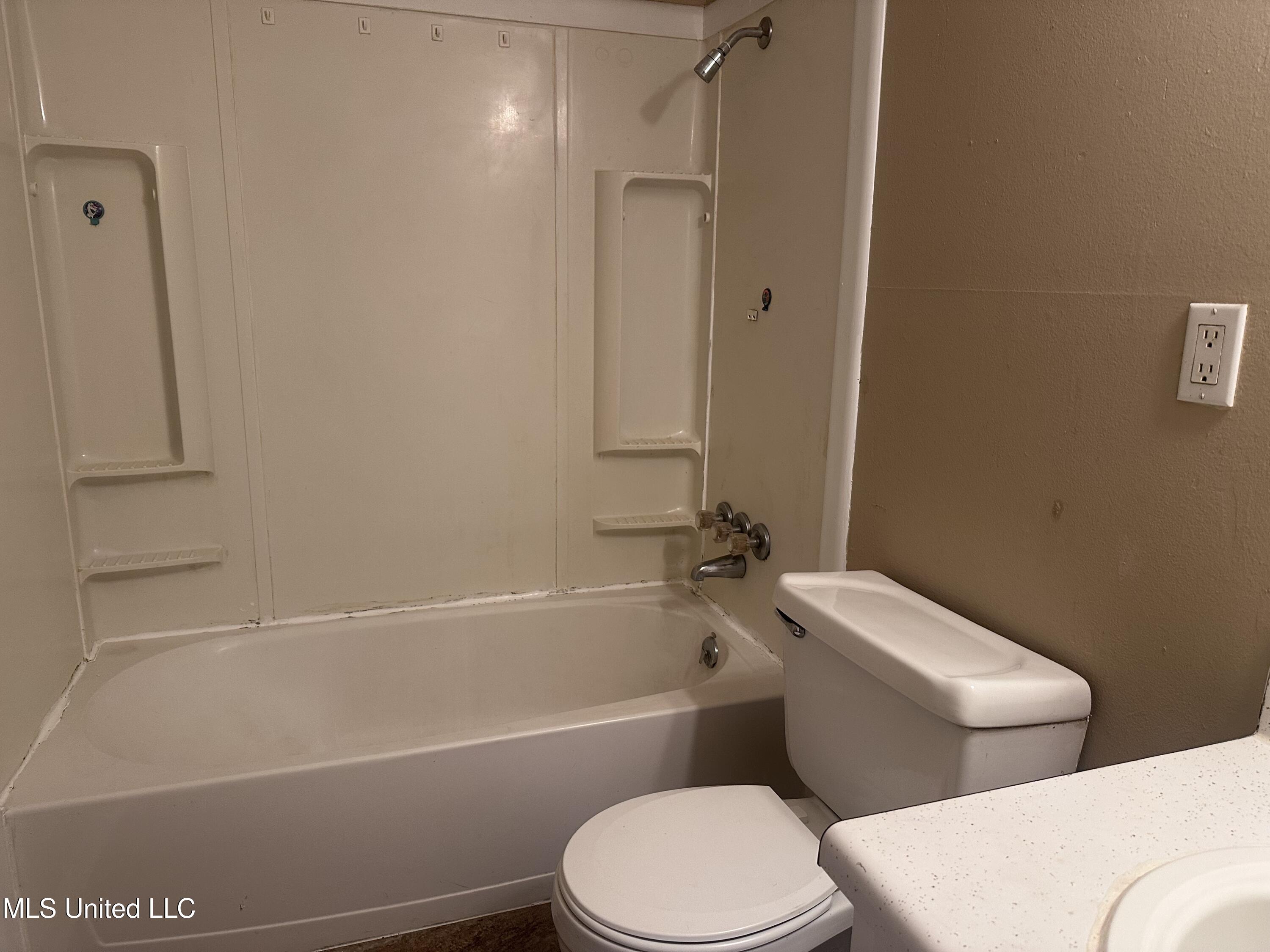 4113 Mimosa Drive Moss Point, MS 39562 - Photo 12 of 21 IMG_6234