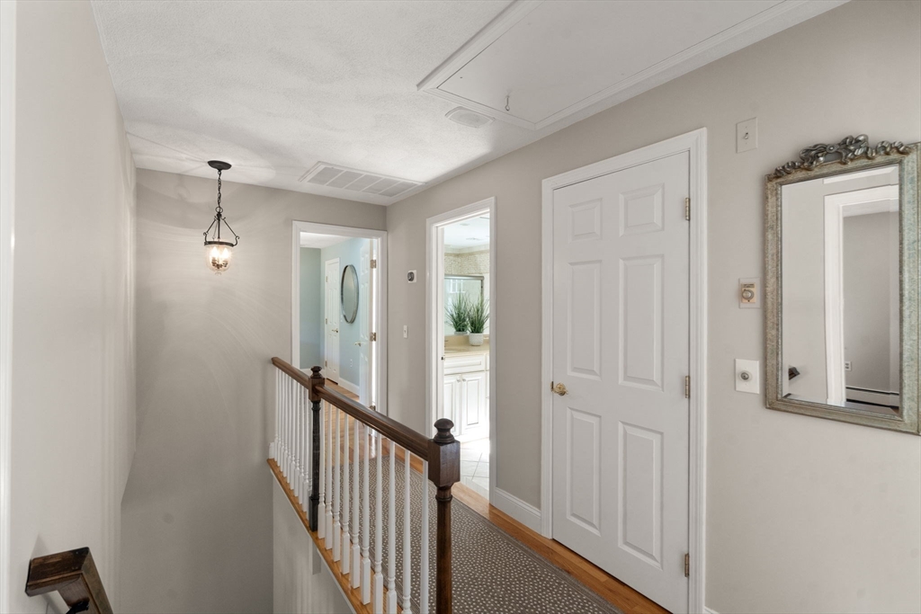 27 Oriole Road Medfield, MA 02052 - Photo 20 of 42