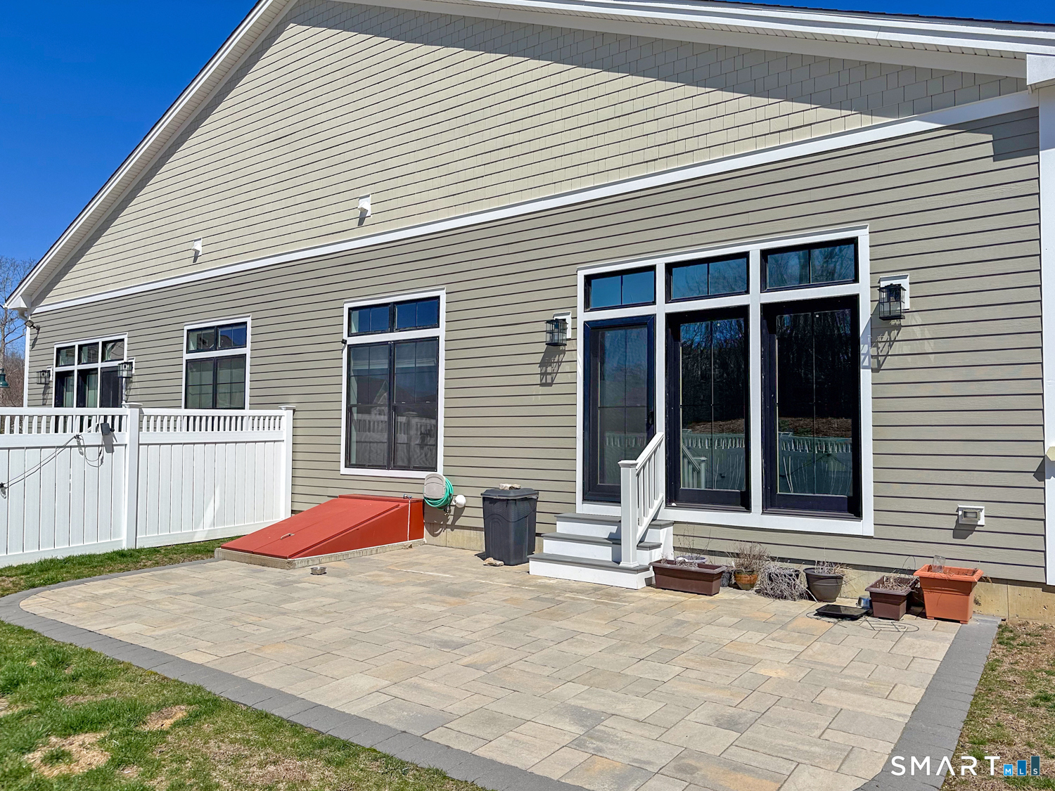 201 Edgewater Circle, Unit B East Hampton, CT 06424 - Photo 32 of 34