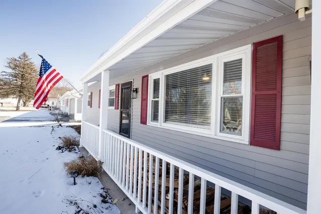 $210,000 | 800 Monroe Street, Hanover, IL 61041