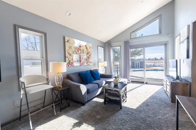 $210,000 | 800 Monroe Street, Hanover, IL 61041