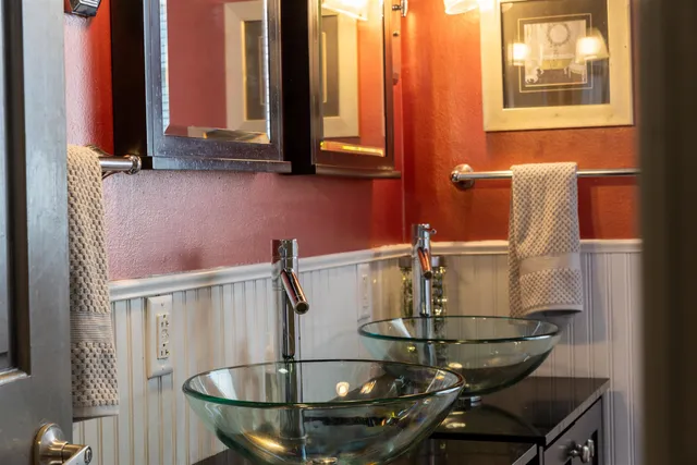 $210,000 | 800 Monroe Street, Hanover, IL 61041