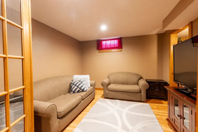 $210,000 | 800 Monroe Street, Hanover, IL 61041