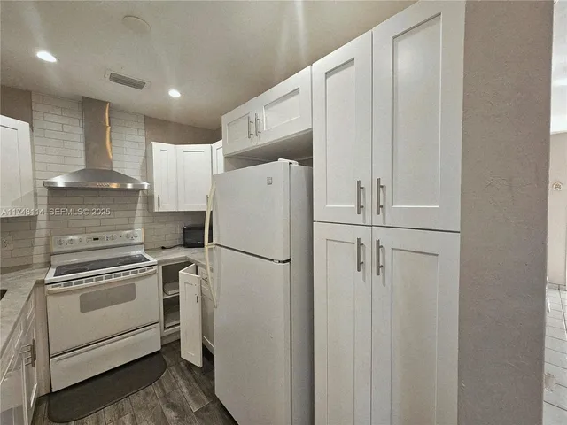 $699,999 | 3015 Southwest 24th Terrace, Miami, FL 33145