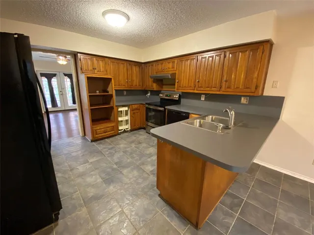 $1,895 | 606 Old Country Road, Duncanville, TX 75137