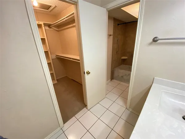 walk in closet