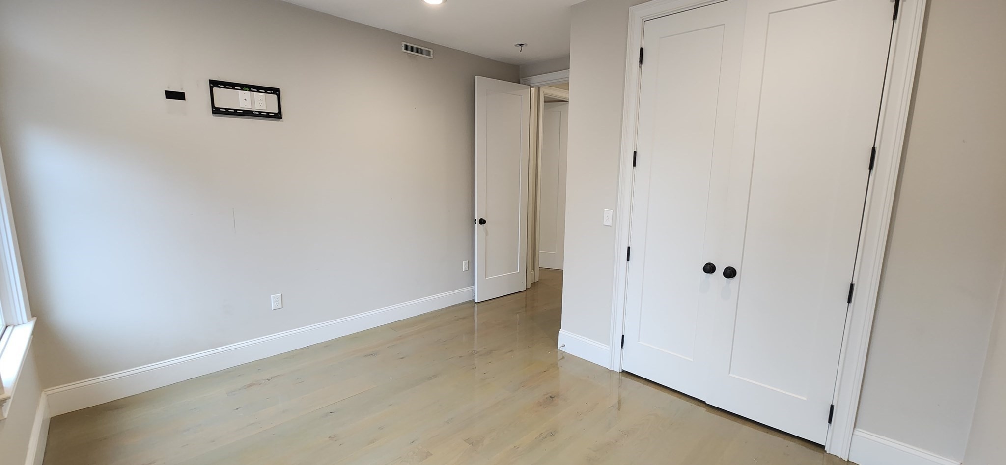 579 East 8th Street, Unit 3 Boston, MA 02127 - Photo 12 of 25 Gallery Image 12