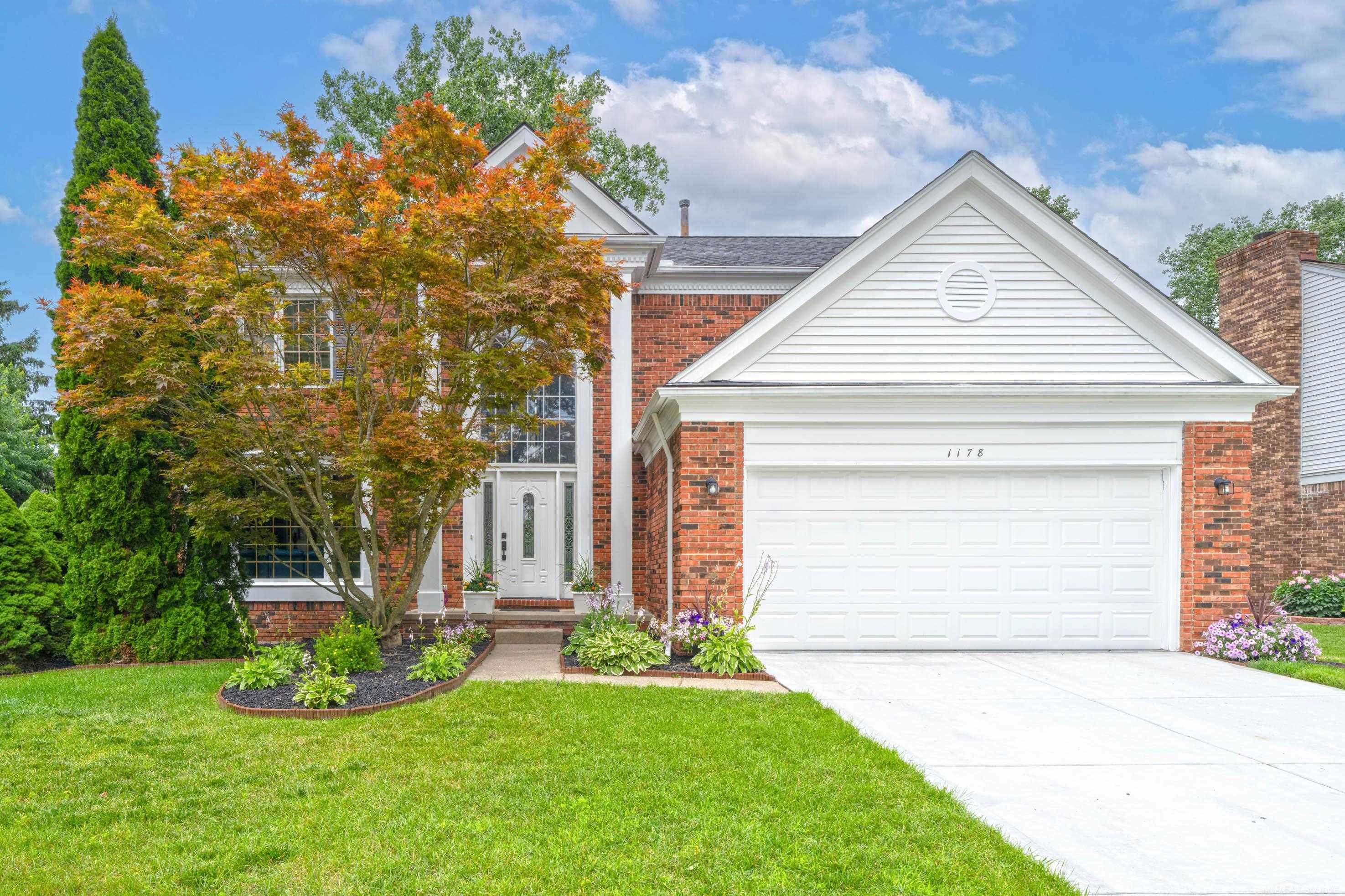 1178 Thames Drive Rochester Hills, MI 48307 - Photo 1 of 39