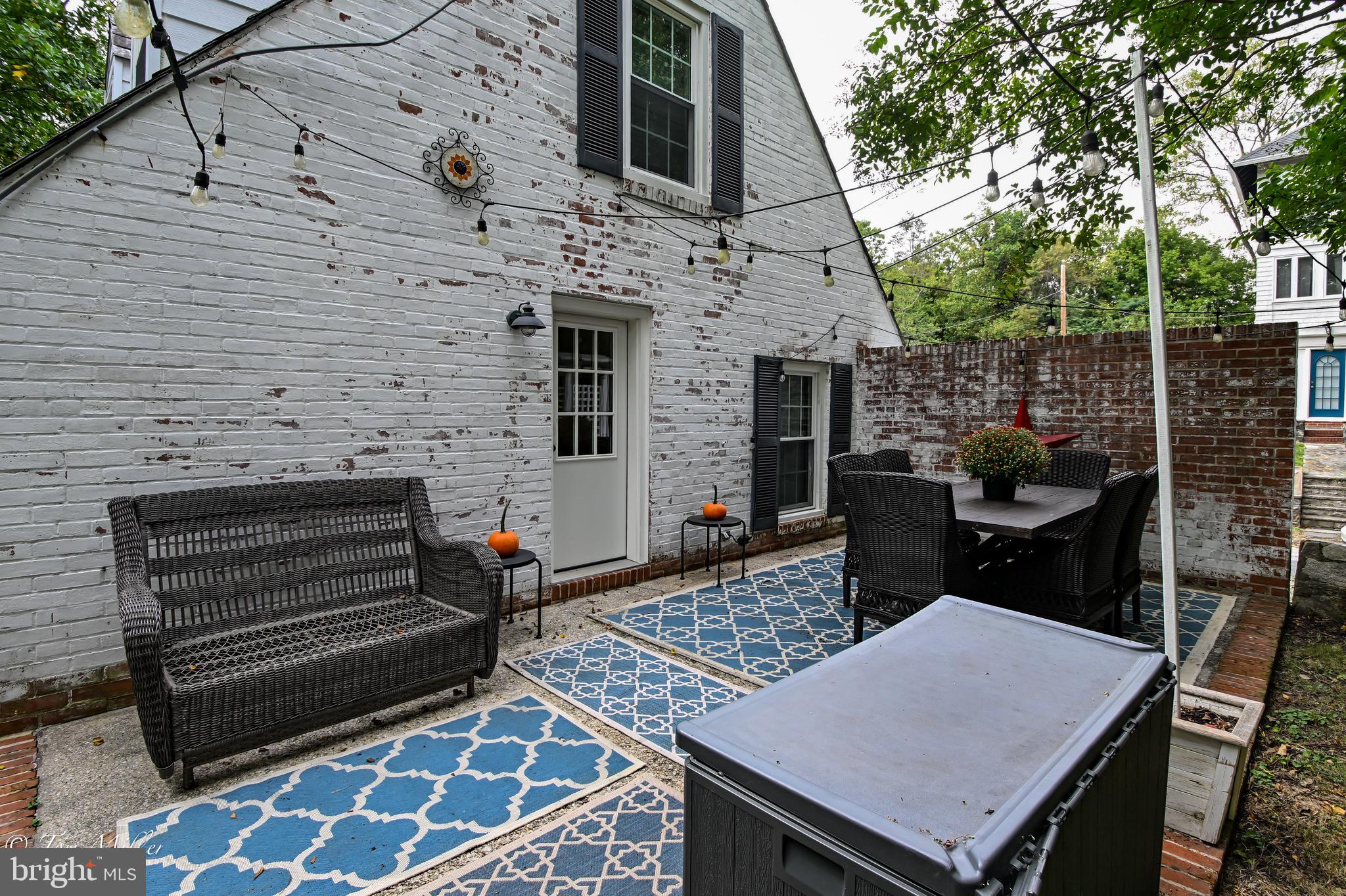 5815 Lochlea Road Baltimore, MD 21209 - Photo 40 of 40 a backyard of a house with barbeque oven