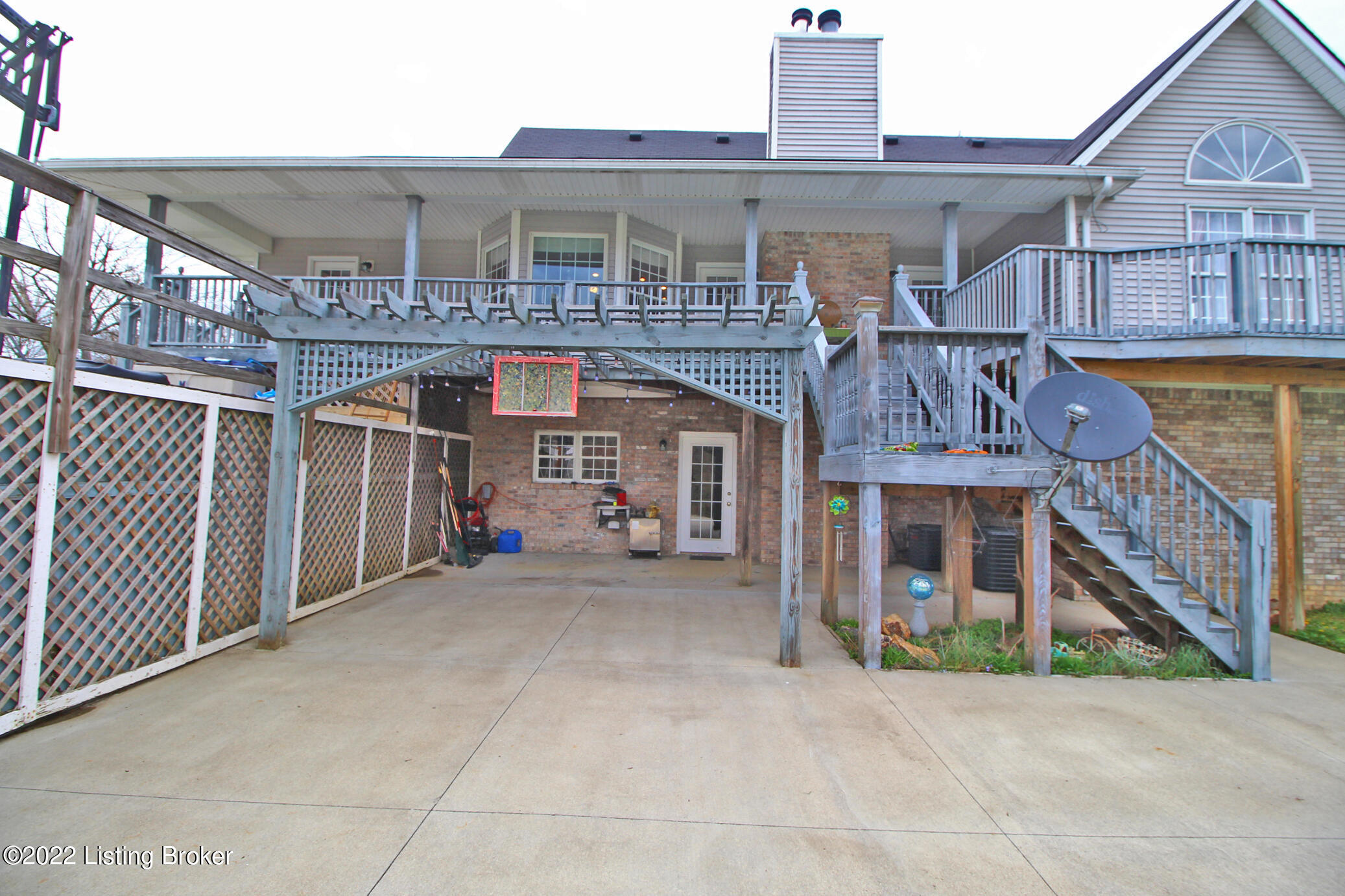 4325 Pea Ridge Road Waddy, KY 40076 - Photo 57 of 70 Patio view