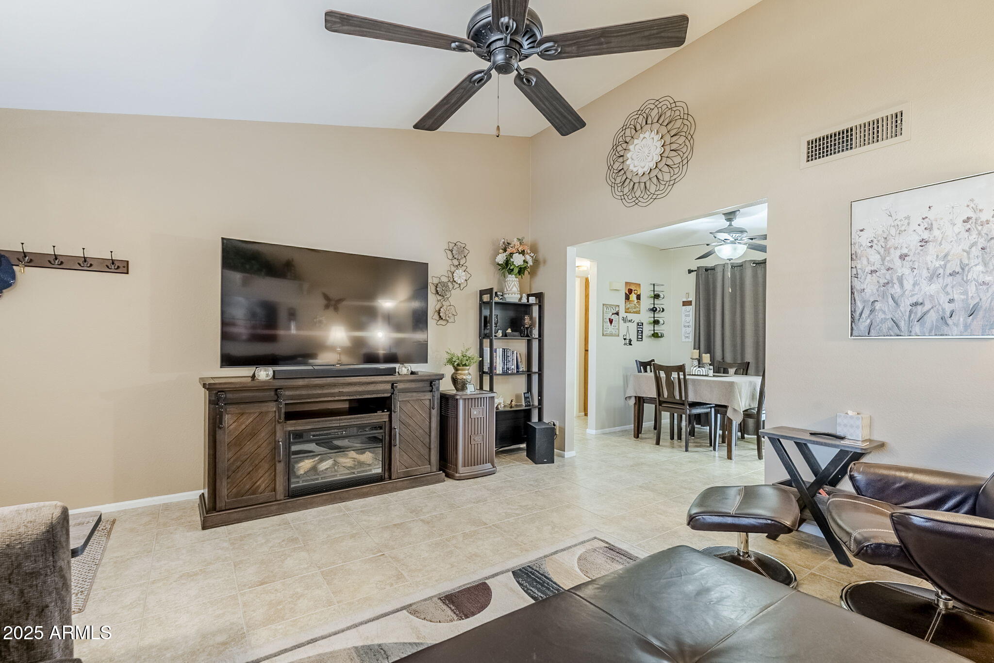 2159 South Periwinkle Mesa, AZ 85209 - Photo 5 of 32 Vaulted Living Room