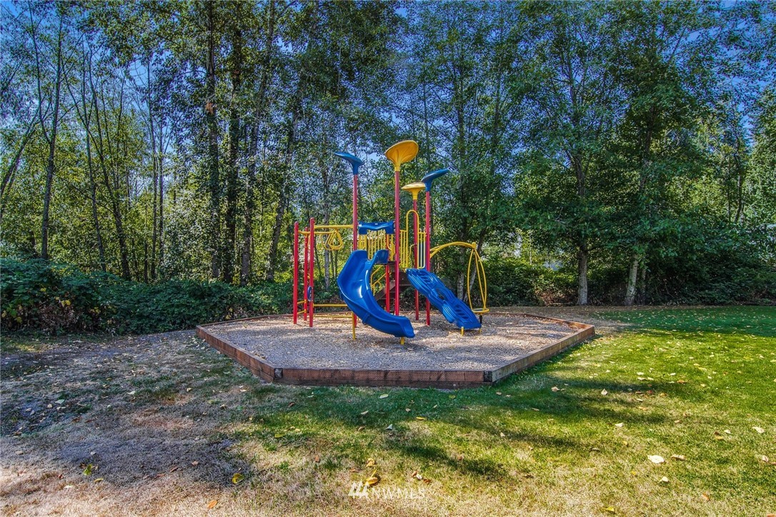 10831 Northeast 147th Lane, Unit R101 Bothell, WA 98011 - Photo 23 of 25