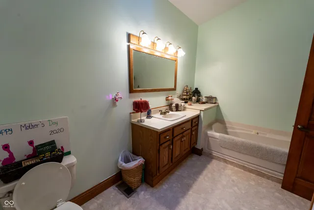 $459,900 | 11020 West Us Highway, Charlottesville, IN 46117