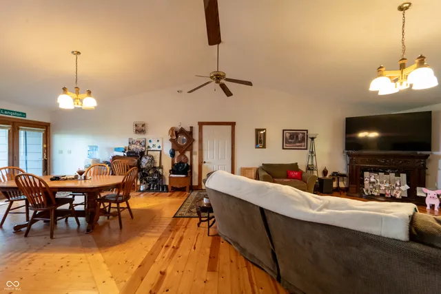 $459,900 | 11020 West Us Highway, Charlottesville, IN 46117