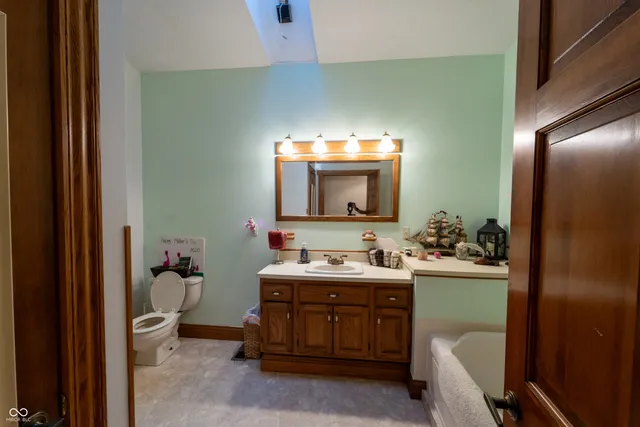 $459,900 | 11020 West Us Highway, Charlottesville, IN 46117